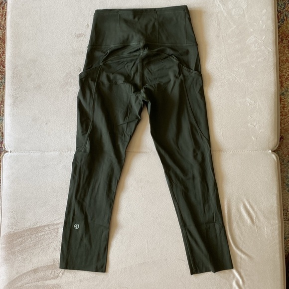 Lululemon cropped leggings in olive - Picture 3 of 3
